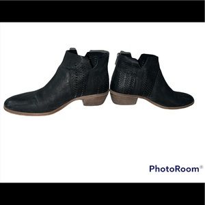 Vince Camuto Booties